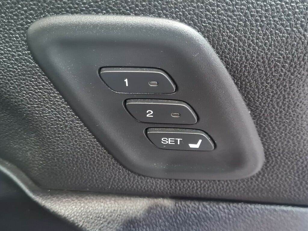 Honda Cr-V Automatic White #22