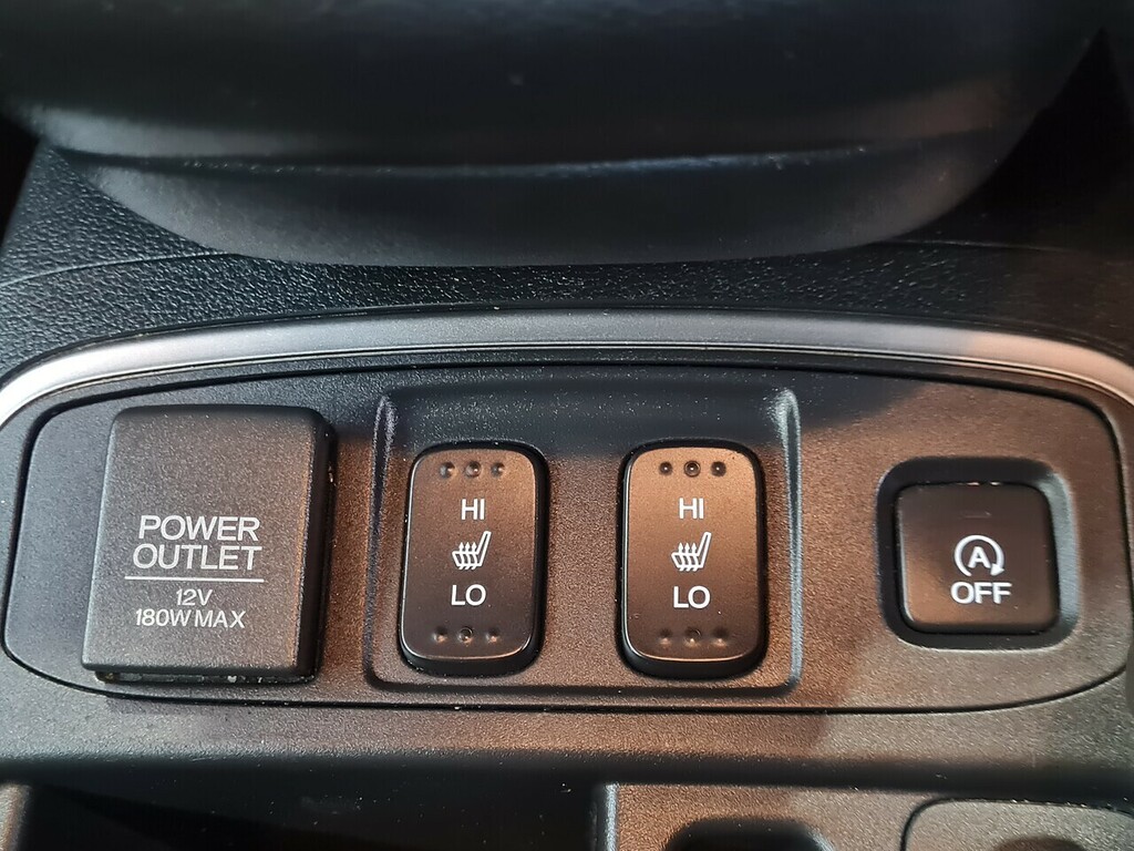 Honda Cr-V Automatic White #29