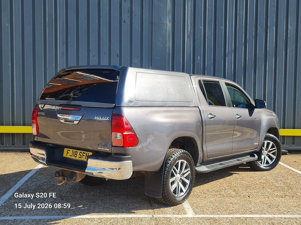 Toyota HILUX 2.4 D-4d Invincible Pickup Double Cab M Grey #4