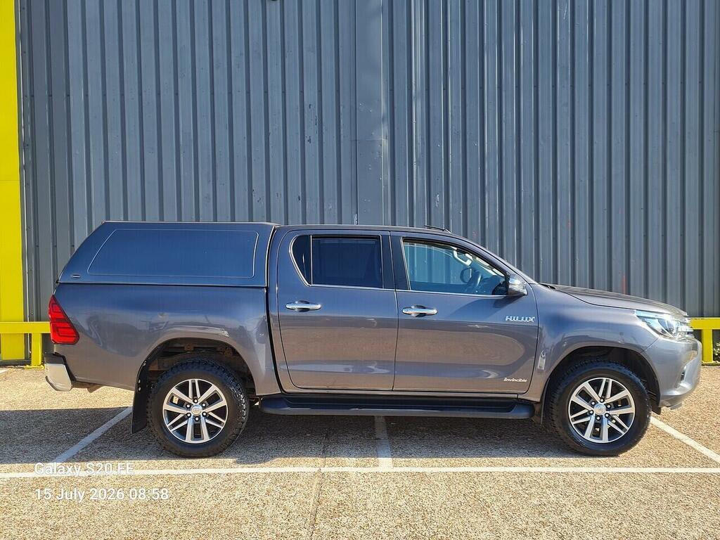 Toyota HILUX 2.4 D-4d Invincible Pickup Double Cab M Grey #5