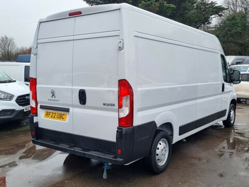 Peugeot Boxer 2.2 Bluehdi 335 Professional Panel Van White #6