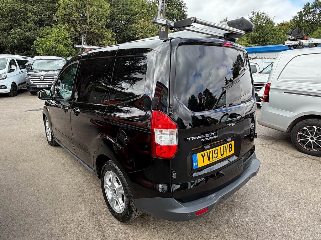 Ford Transit Courier Tdci Limited Black #5