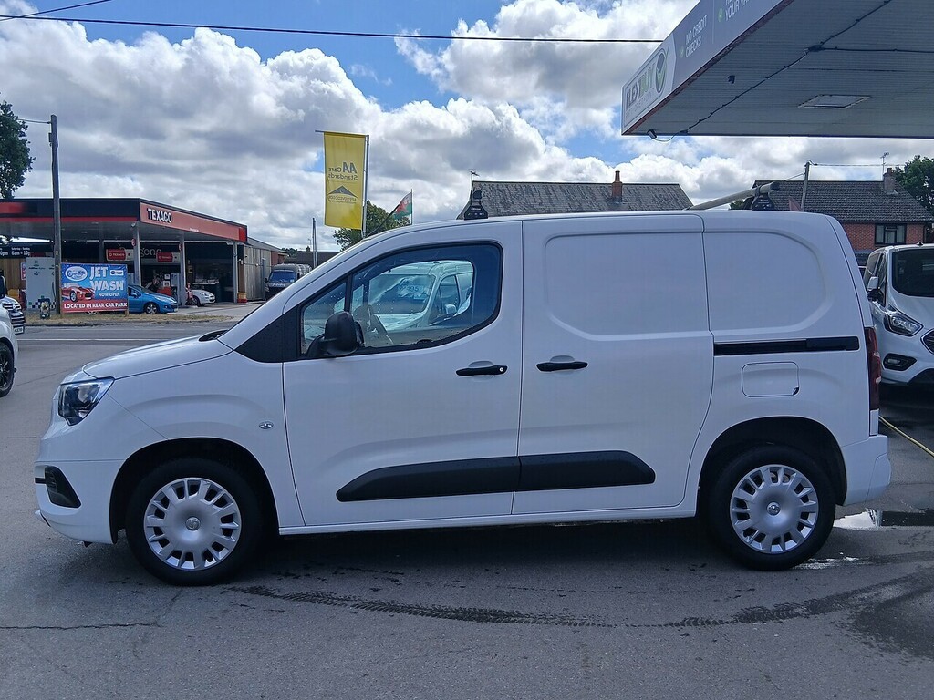 Vauxhall Combo 1.6 Turbo D 2300 Sportive Panel Van Man White #5