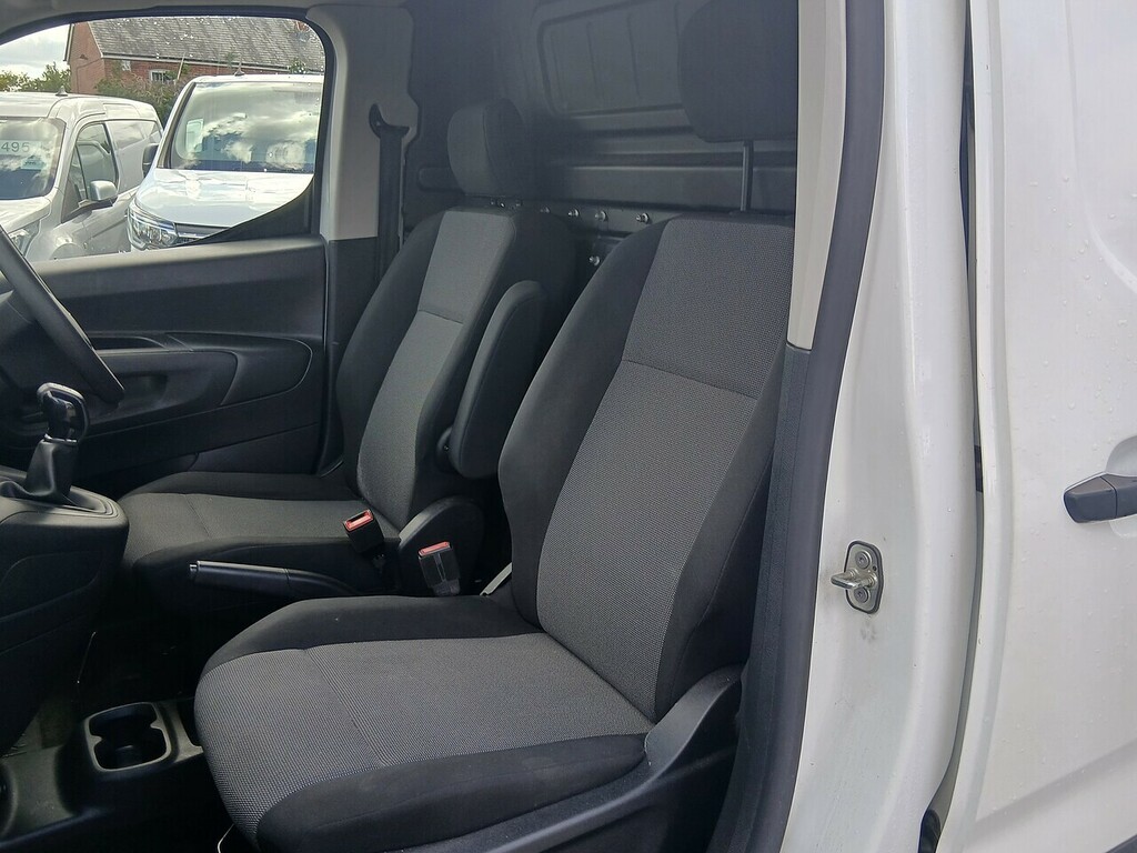Vauxhall Combo 1.6 Turbo D 2300 Sportive Panel Van Man White #6