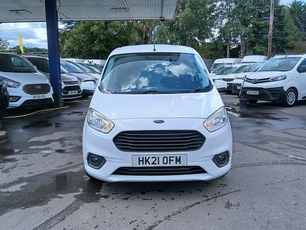 Ford Transit Courier Ecoboost Limited White #2