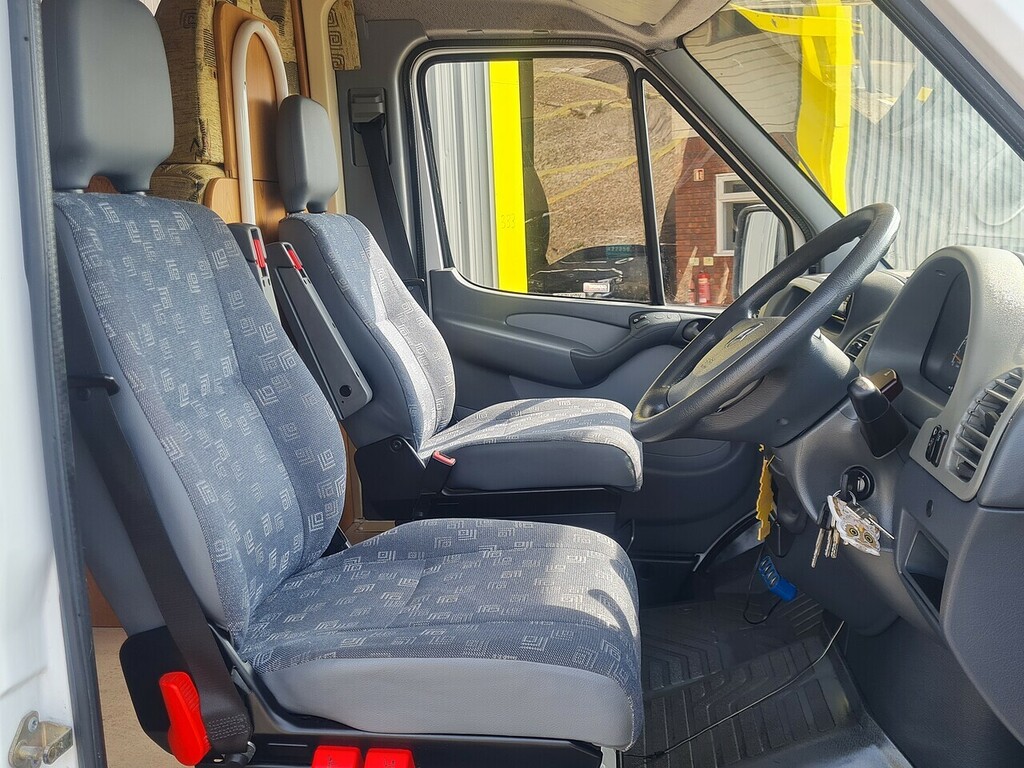 Mercedes-Benz Sprinter 2.7 Motorhome White #5