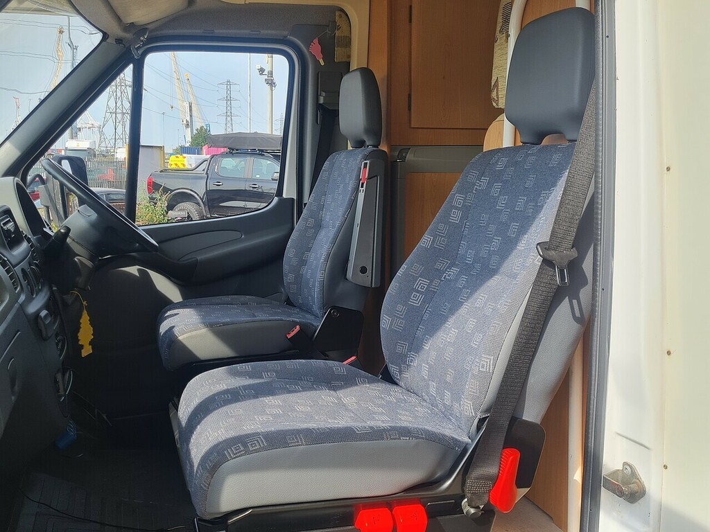 Mercedes-Benz Sprinter 2.7 Motorhome White #6