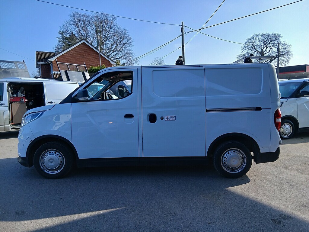 Maxus eDeliver 3 50.23Kwh Panel Van Fwd L1 122 P White #4
