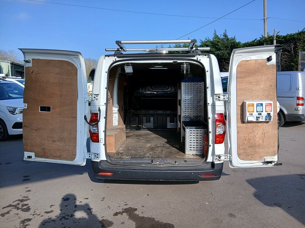 Maxus eDeliver 3 Automatic Orange #9