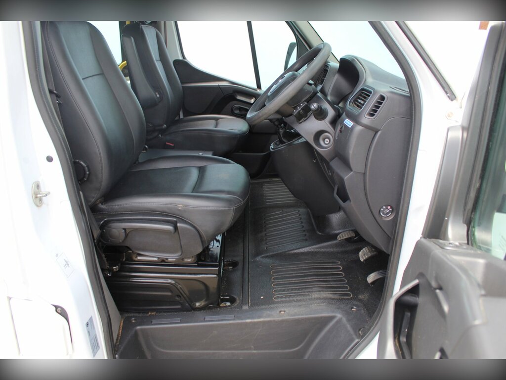 Vauxhall Movano Fwd 2.3 Biturbo 135 White #23