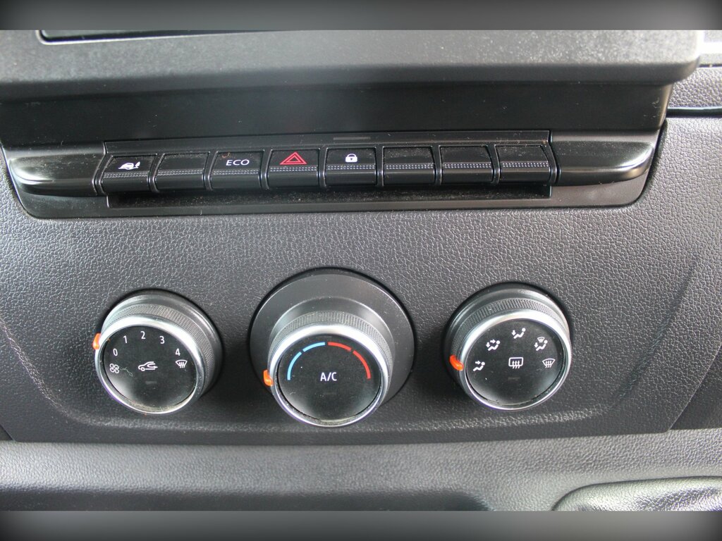 Vauxhall Movano Fwd 2.3 Biturbo 135 White #28