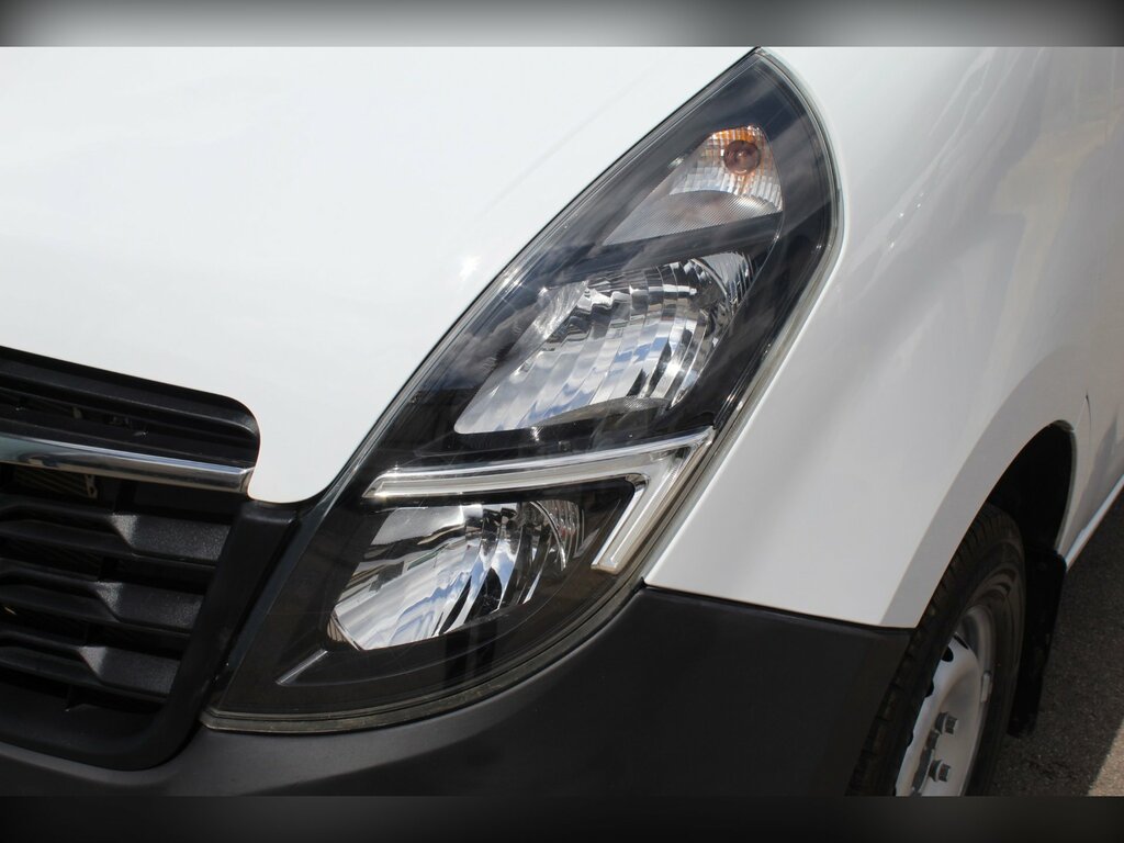 Vauxhall Movano Fwd 2.3 Biturbo 135 White #11