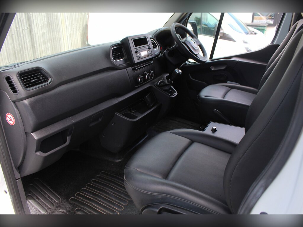 Vauxhall Movano Fwd 2.3 Biturbo 135 White #22