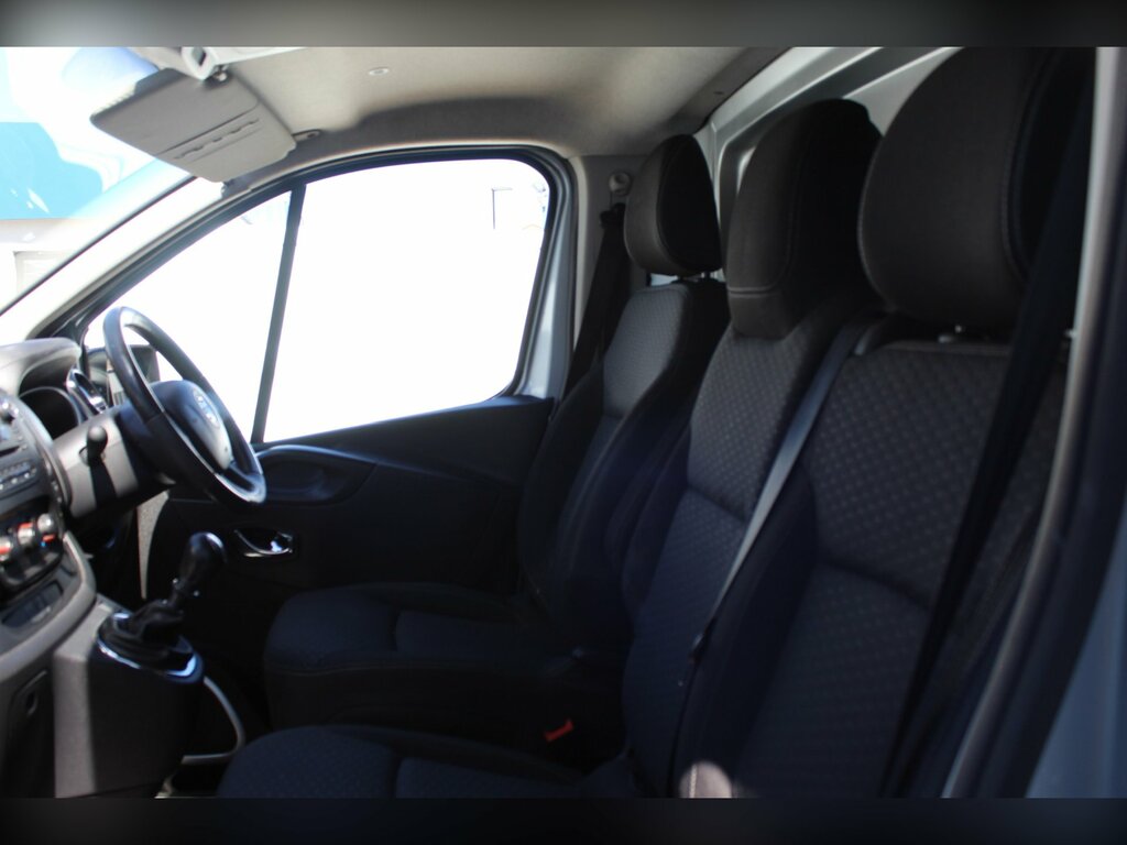 Vauxhall Vivaro 1.5 Turbo D 2900 Sportive L2 H1 Euro 6 Ss White #31