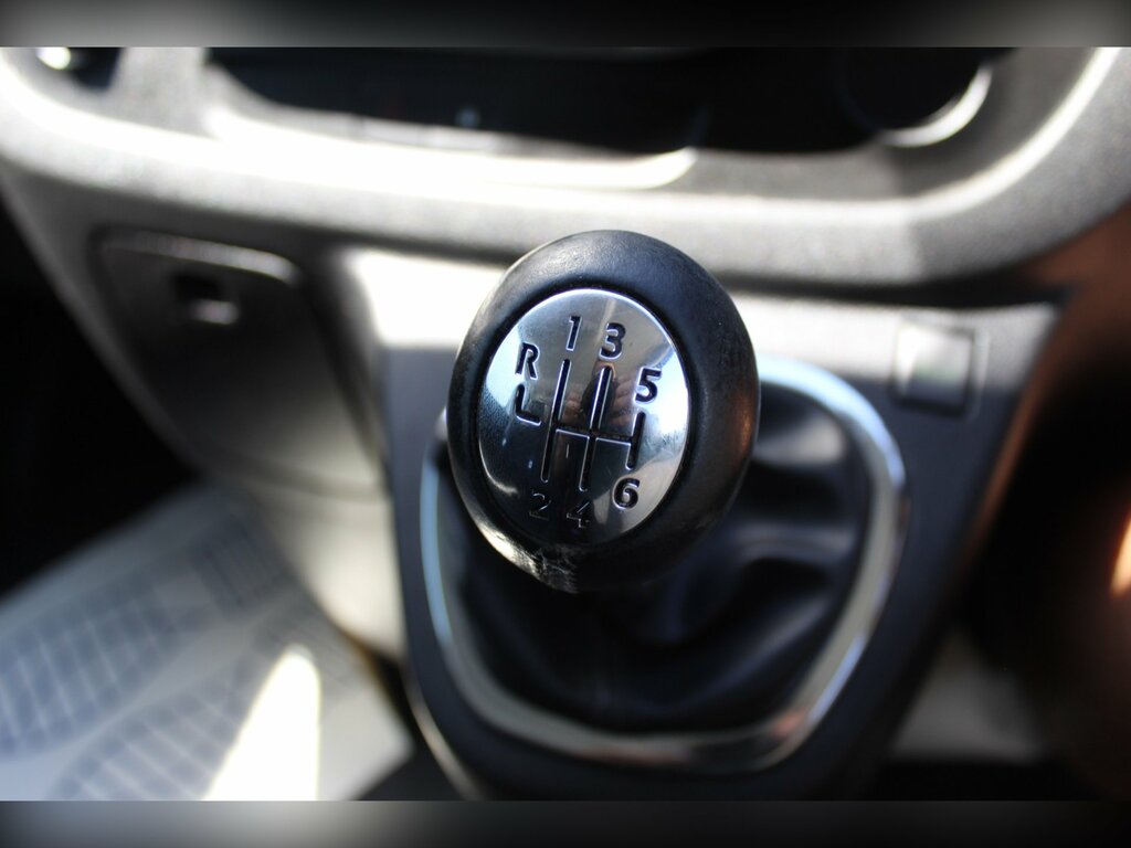 Vauxhall Vivaro 1.5 Turbo D 2900 Sportive L2 H1 Euro 6 Ss White #28