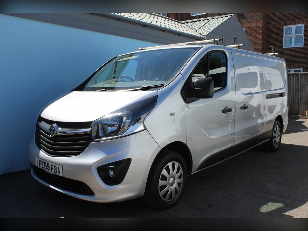 Vauxhall Vivaro 1.6 Cdti 2900 Sportive Panel Van Silver #3