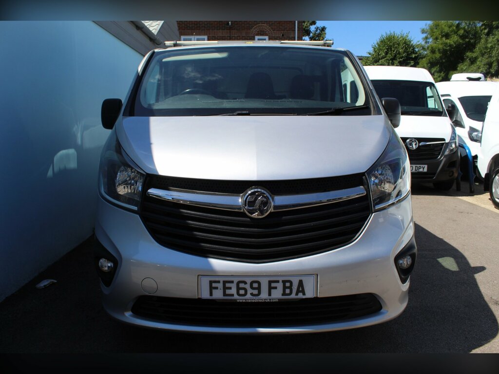 Vauxhall Vivaro 1.6 Cdti 2900 Sportive Panel Van Silver #2