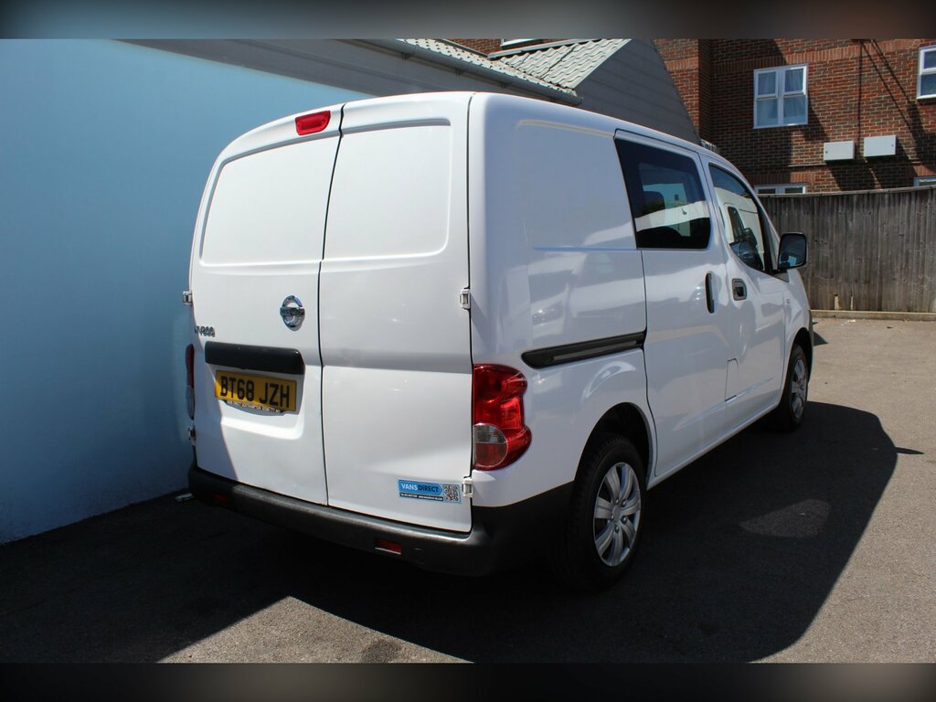 Nissan NV200 1.5L 1.5 Dci Tekna Panel Van 6Dr Swb Red #10