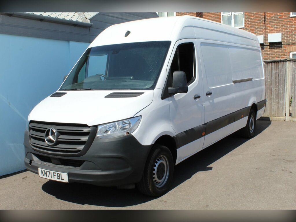 Mercedes-Benz Sprinter 2.0 315 Cdi Progressive Panel Van Manua White