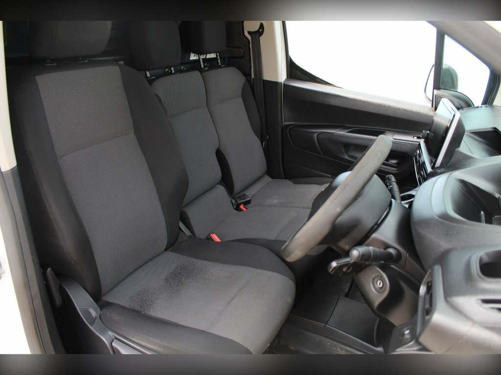 Peugeot Partner Mpv White #18