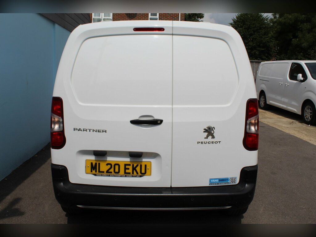 Peugeot Partner Mpv White #11