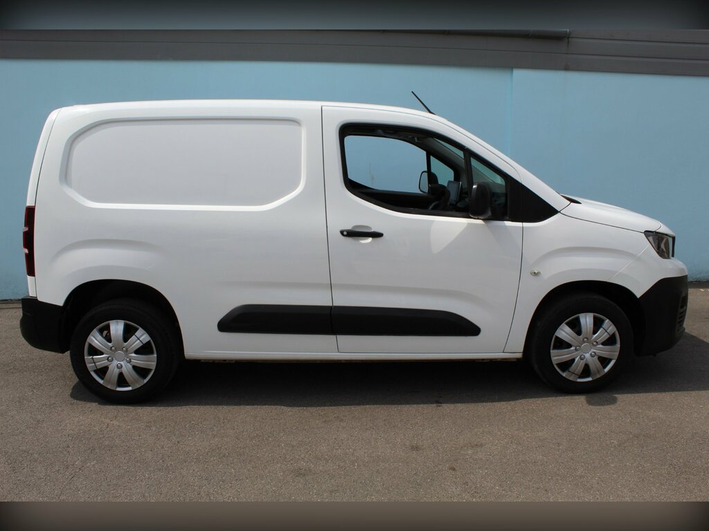 Peugeot Partner Mpv White #9