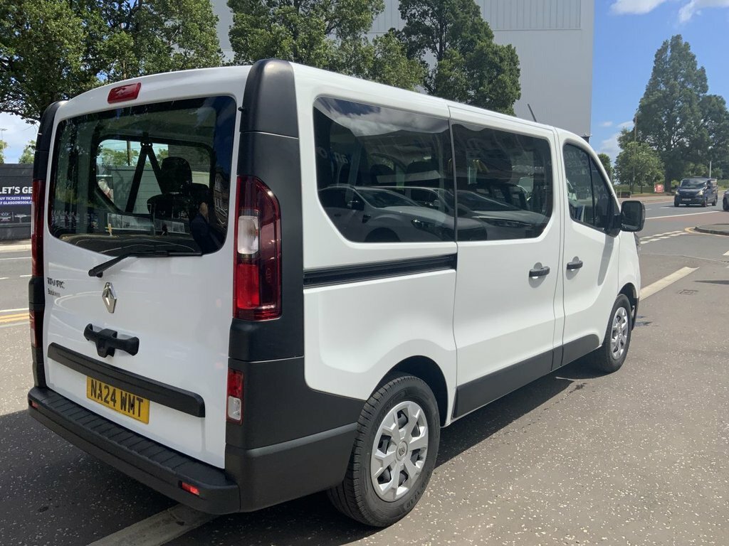 Renault Trafic 2L Business NA24WMT White #4