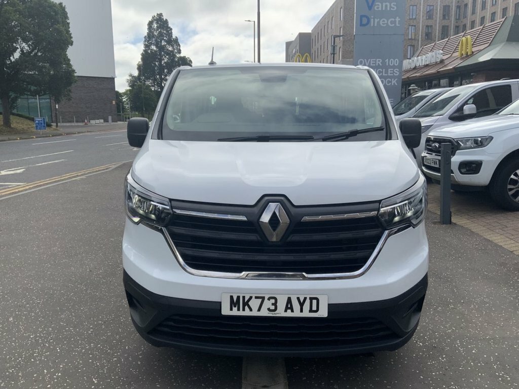 Renault Trafic 2L Business MK73AYD White #2