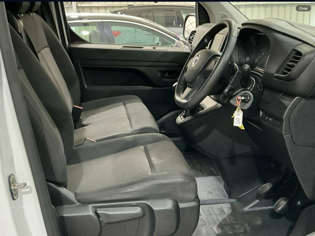 Vauxhall Vivaro 1.5L Prime 6Dr DP23VWC White #3