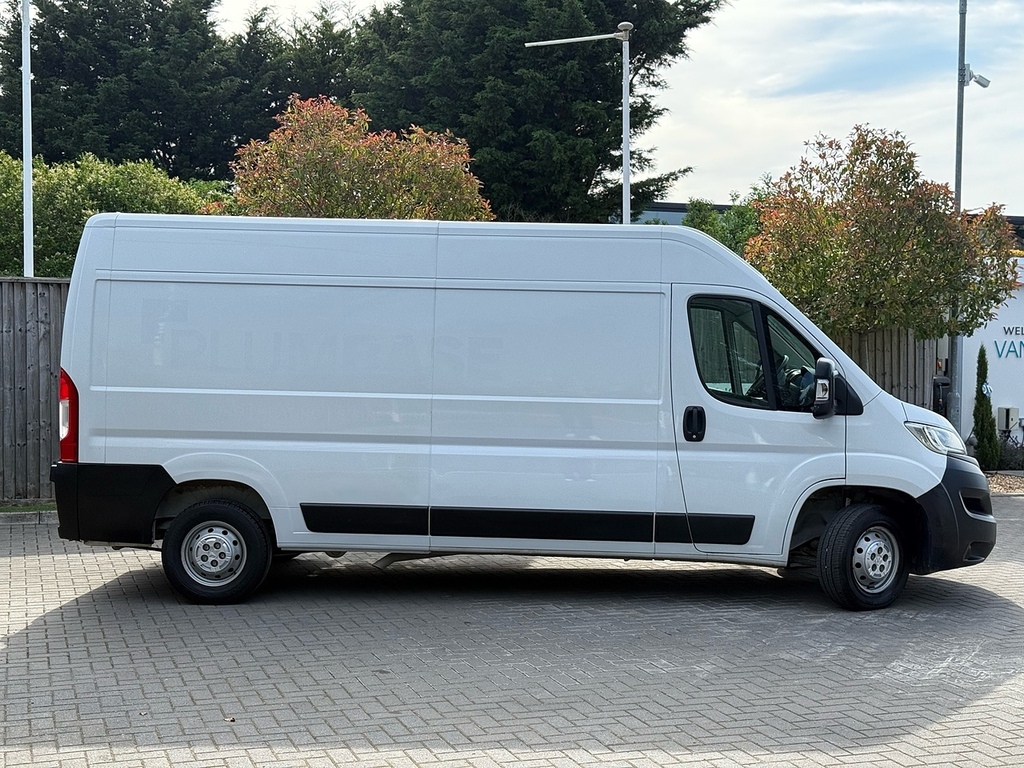 Vauxhall Movano Mpv DN72UBL White #3