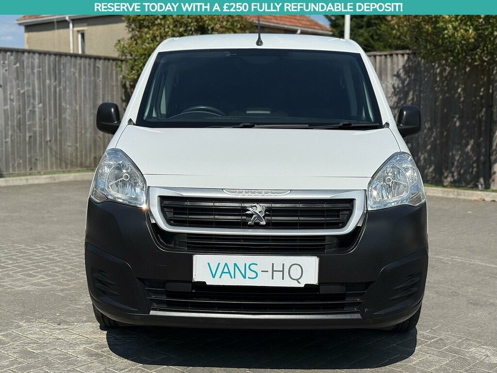 Peugeot Partner Mpv White #6