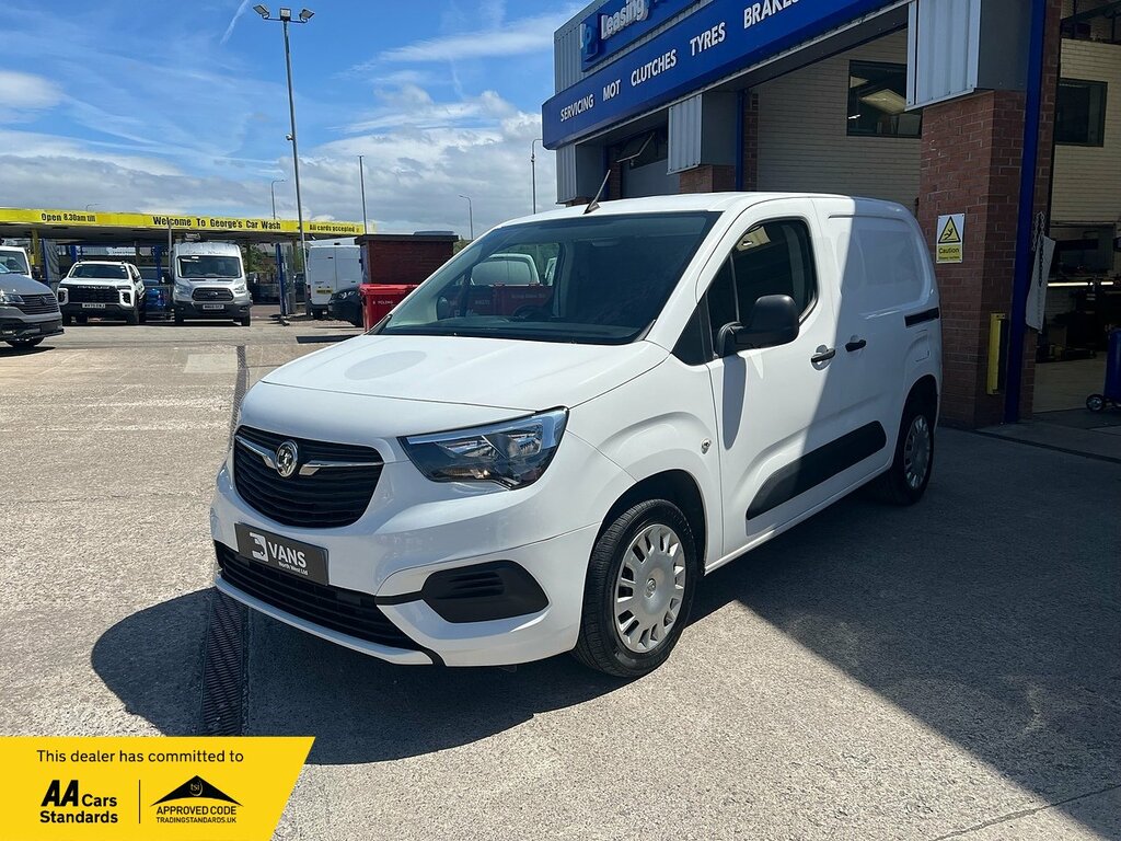 Vauxhall Combo Turbo D 2300 Sportive DL70DPY White #5
