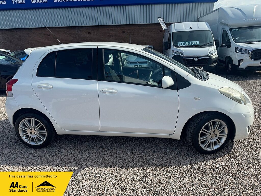 Toyota Yaris Dual Vvt-i Sr MX11TGN White #3