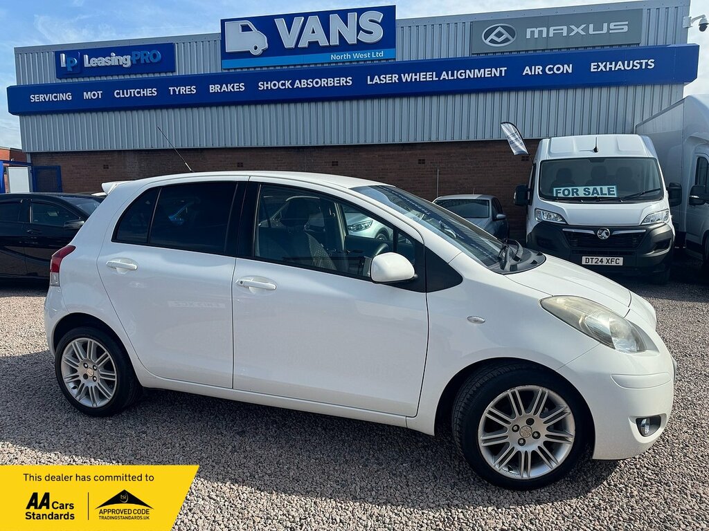 Toyota Yaris Dual Vvt-i Sr MX11TGN White #4
