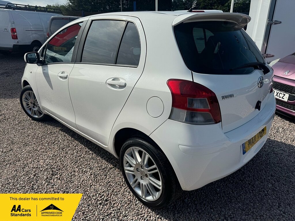 Toyota Yaris Dual Vvt-i Sr MX11TGN White #6