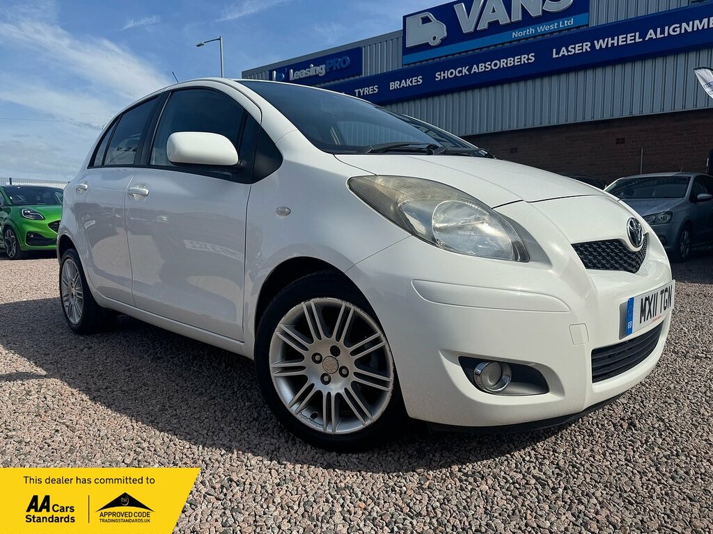 Toyota Yaris Dual Vvt-i Sr White