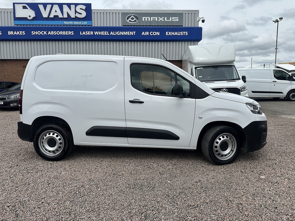 Citroen Berlingo Bluehdi 1000 Enterprise Edition M White #2