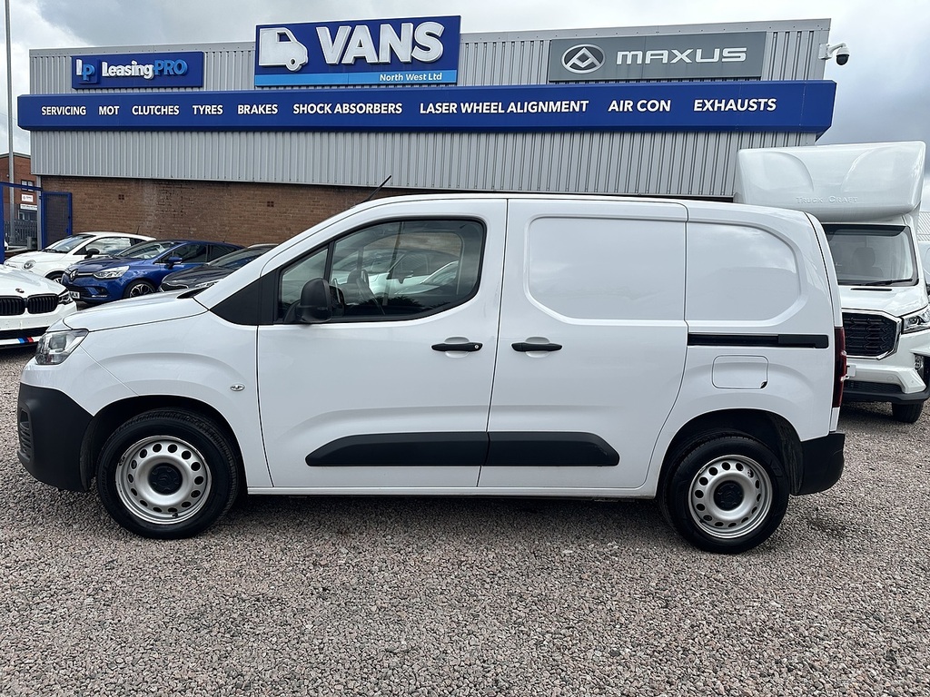 Citroen Berlingo Bluehdi 1000 Enterprise Edition M White #3