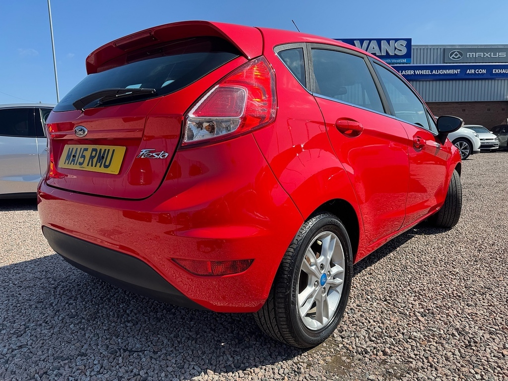 Ford Fiesta Zetec Red #5