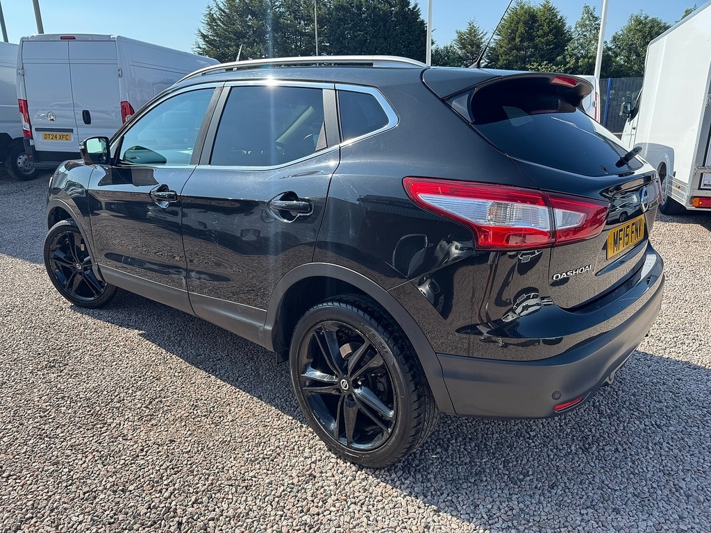 Nissan Qashqai Dci Tekna Black #6