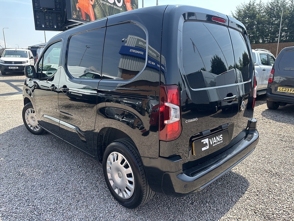 Vauxhall Combo Turbo D 2300 Pro Black #5