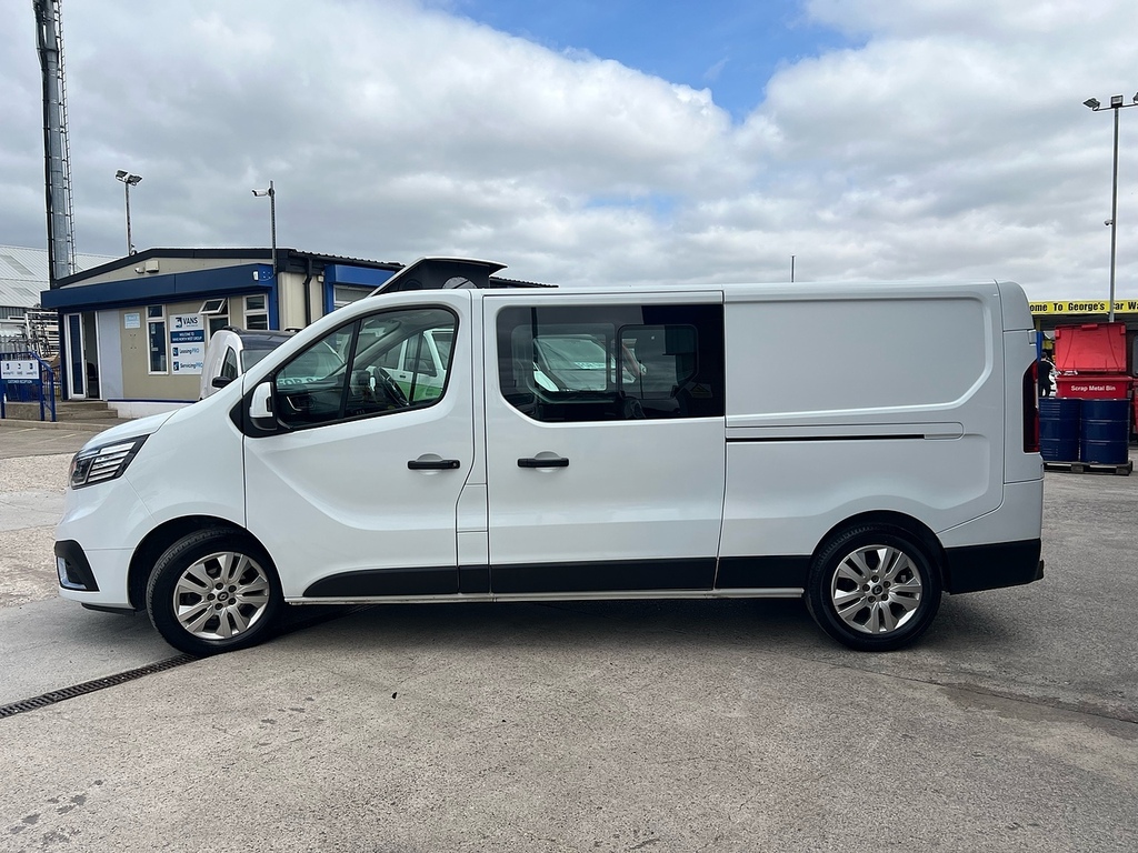 Renault Trafic Dci Blue Ll30 Sport White #6