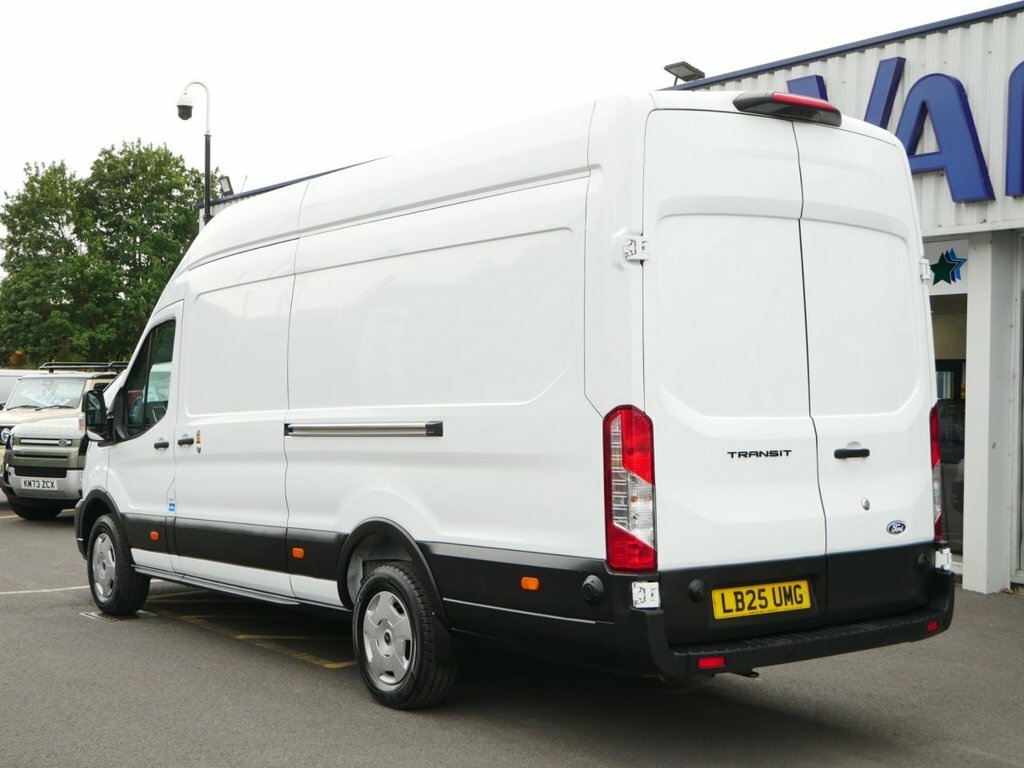 Ford Transit Custom 2L 2.0 350 Ecoblue Trend Panel Van Manu LB25UMG White #4