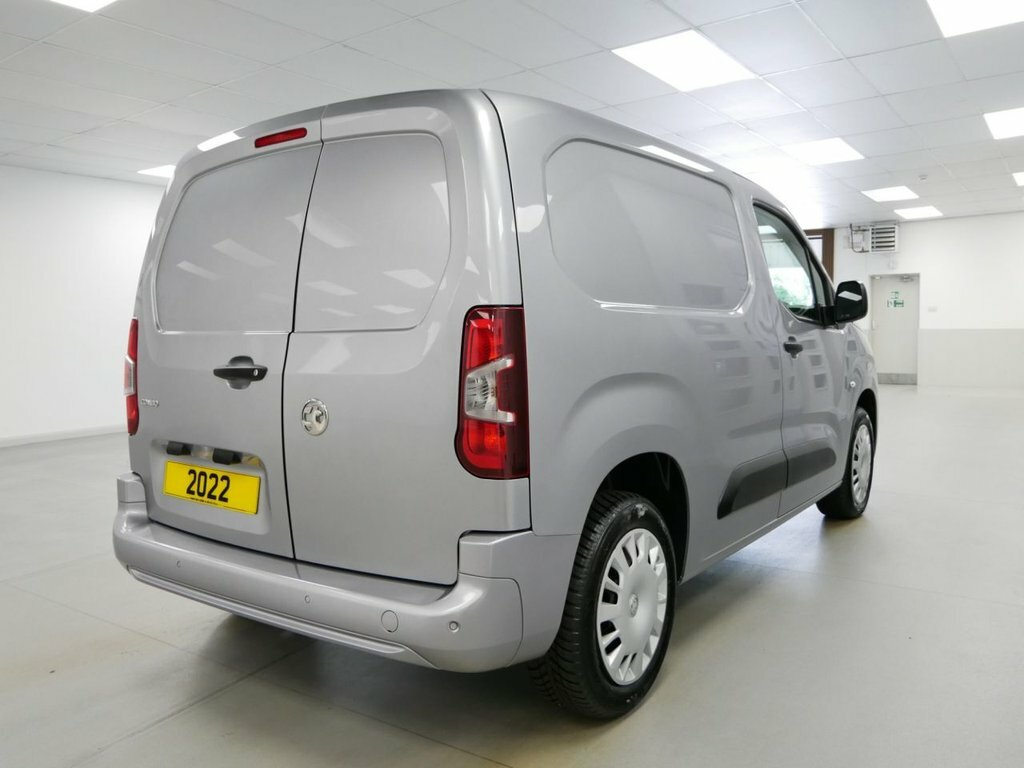 Vauxhall Combo 1.5 L 1.5 Turbo D 2300 Sportive L2 H1 Euro 6 6Dr White #11
