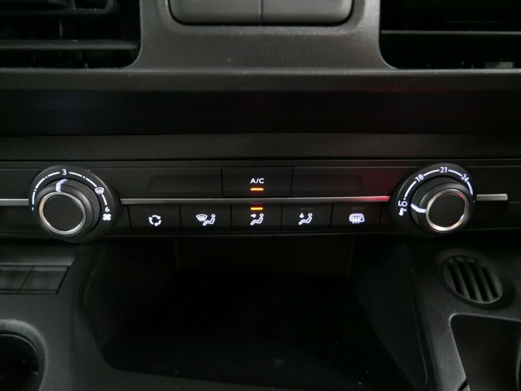 Vauxhall Combo 1.5 L 1.5 Turbo D 2300 Sportive L2 H1 Euro 6 6Dr White #29
