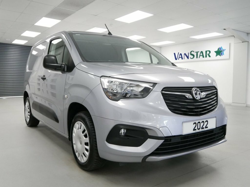 Vauxhall Combo 1.5 L 1.5 Turbo D 2300 Sportive L2 H1 Euro 6 6Dr White #8