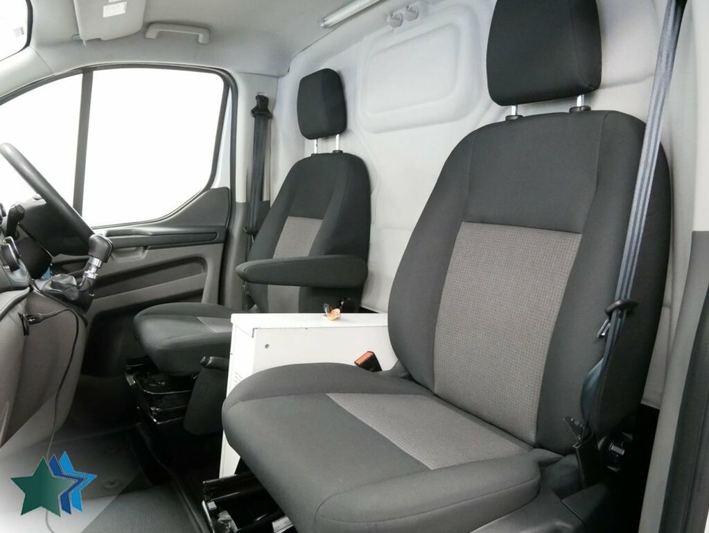 Ford Transit Custom 2L 2.0 320 Ecoblue Leader Panel Van Man YG22PHU White #5