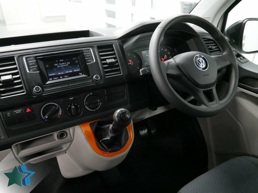 Volkswagen Transporter 2L 2.0 Tdi T28 Bluemotion Tech Startline Panel Van White #2
