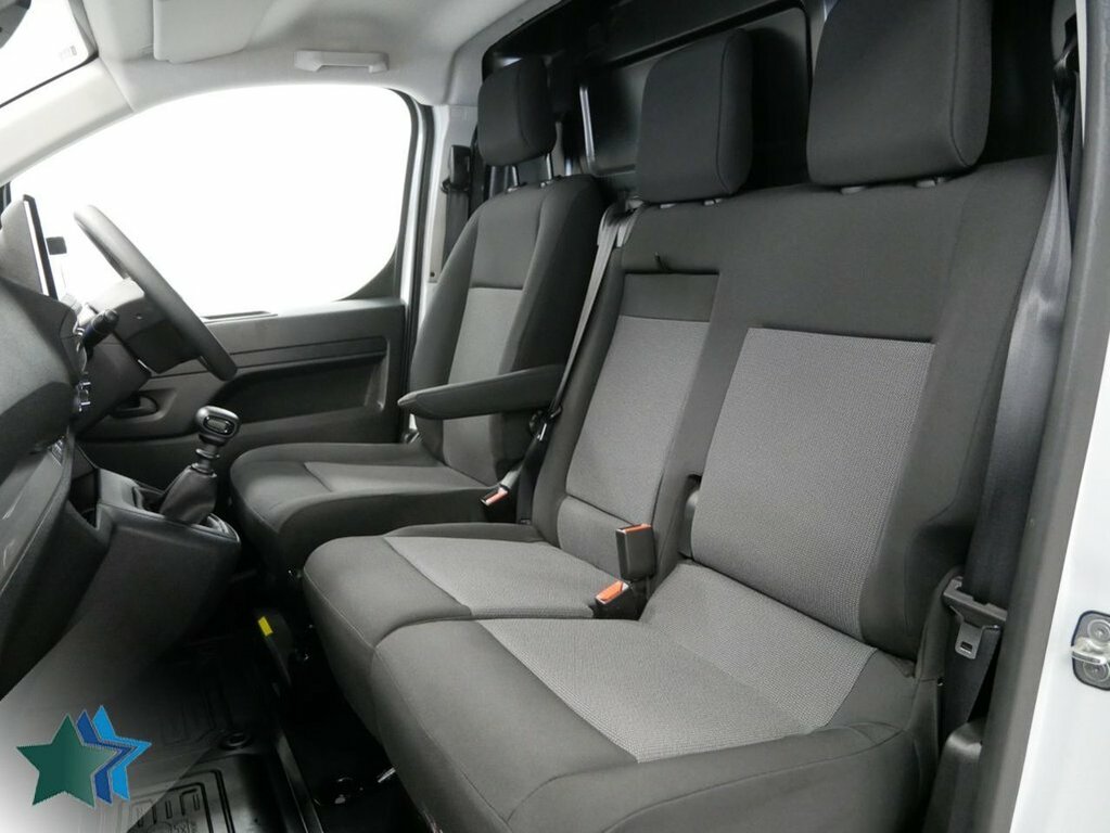 Toyota PROACE 2L 2.0D Icon Long Panel Van 6Dr Lwb White #4
