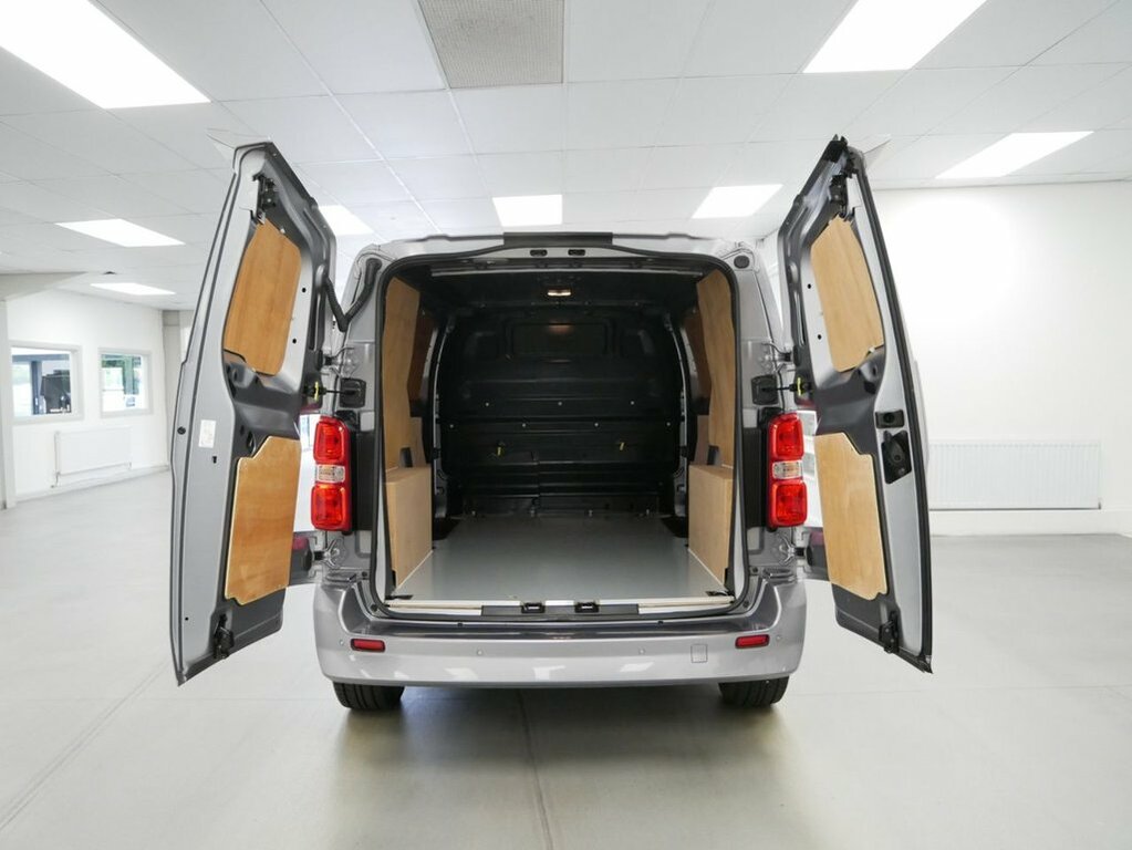 Vauxhall Vivaro 100Kw Combi L 50Kwh Estate White #12